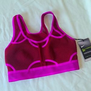 NIKE 'swoosh ultrabreathe bra' NWT szS [1081]
